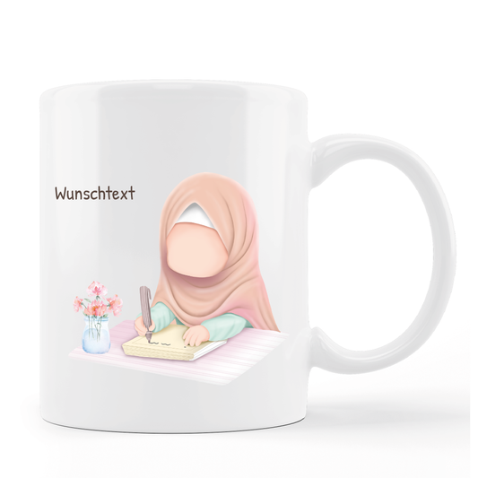 Mädchen am Schreibtisch-Tasse personalisierbar